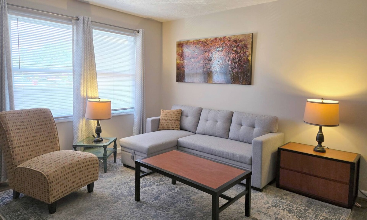Bloomington House | Cul-de-Sac Crossing