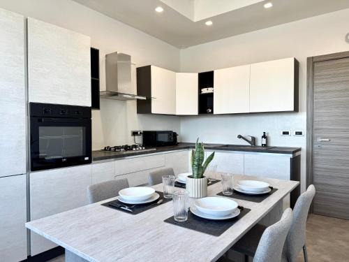 Cuneo Apartment | Cuneo Centro-Moderno Bilocale con vista panoramica
