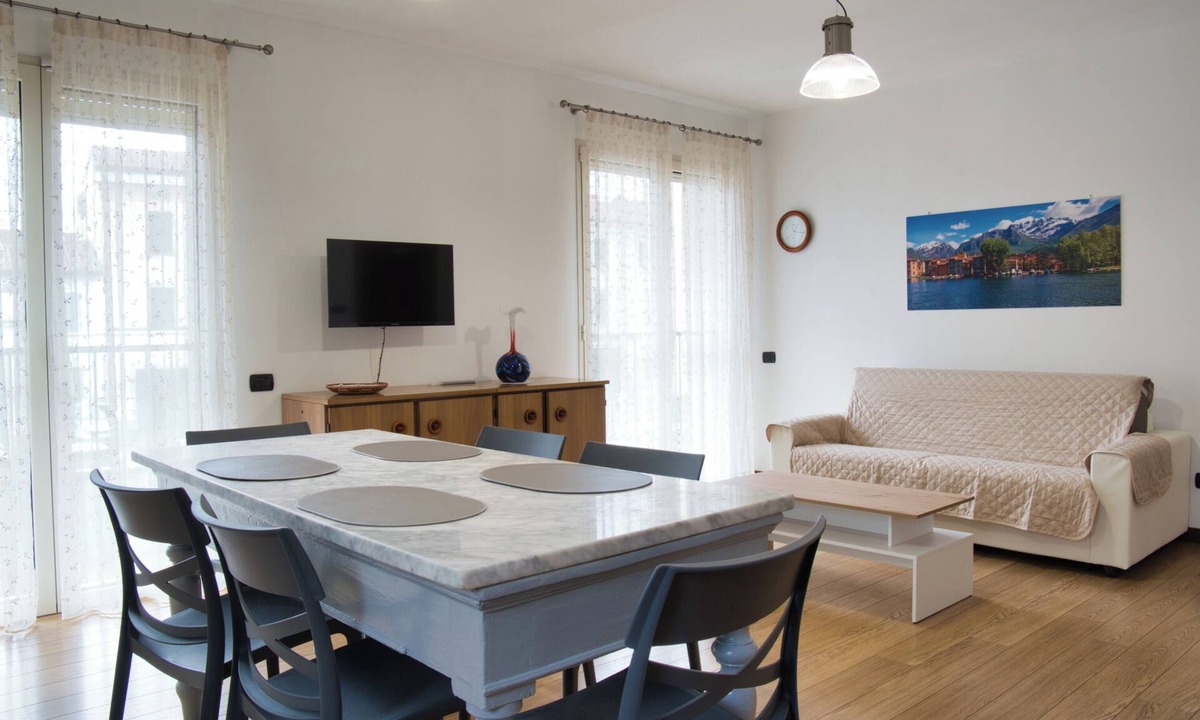 Lecco Apartment | Cuor di Pescarenico - Two Bedroom Apartment, Sleeps 6