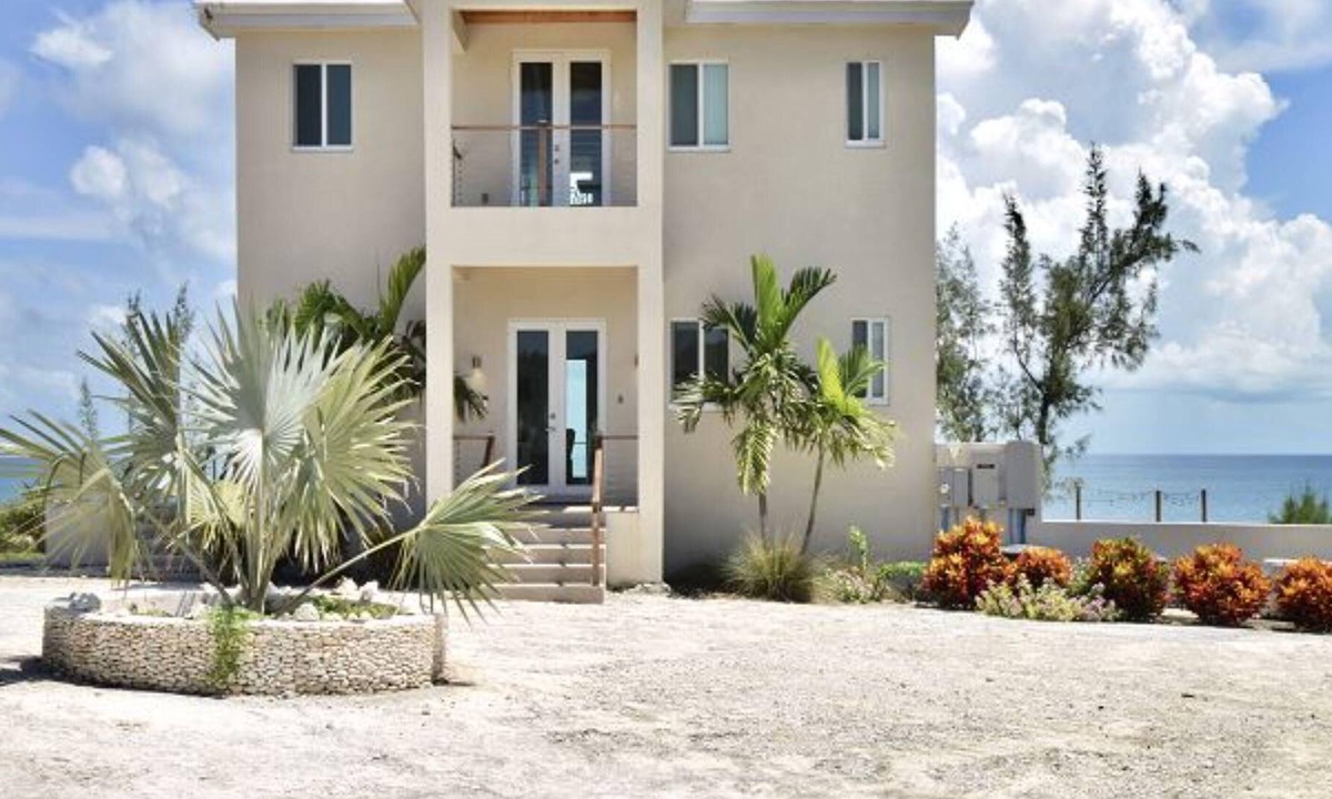 Governor's Harbour House | Cupid's Way by Eleuthera Vacation Rentals