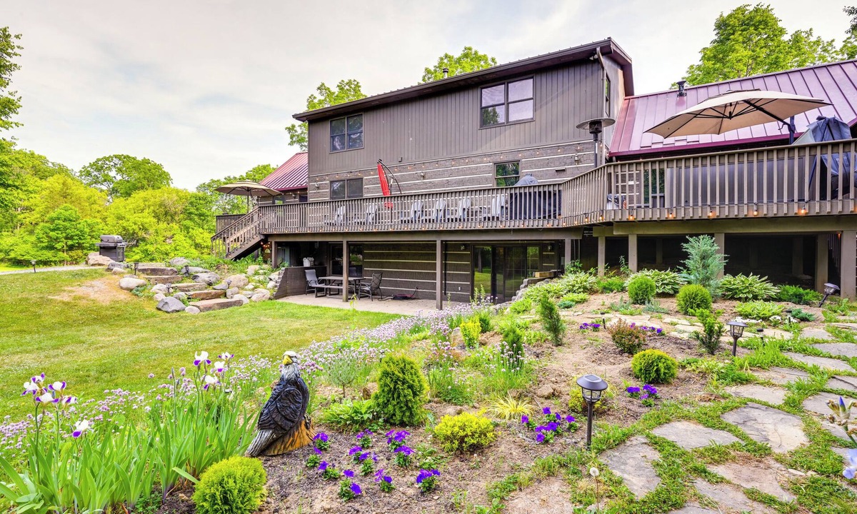 Clarklake Cabin | Custom-Built Clarklake Cabin: Sauna & Cold Plunge!
