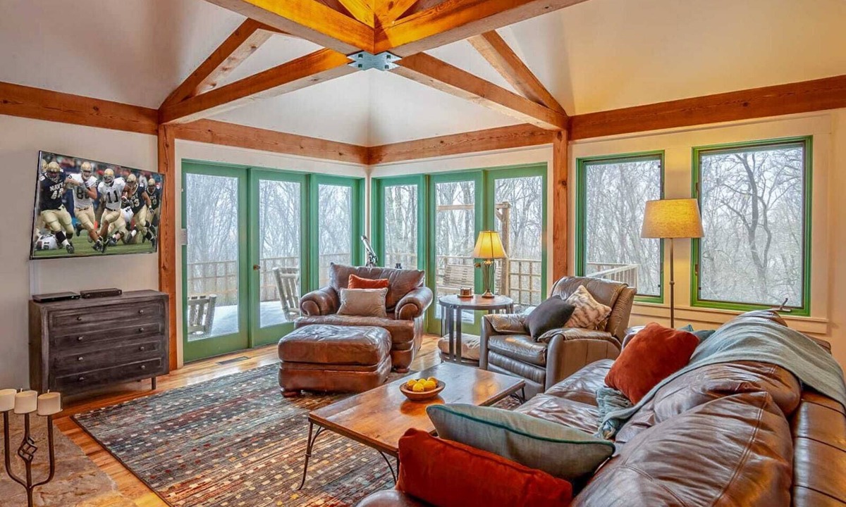 Seven Devils Cabin | Custom-Built Mountain Home With Spacious Backyard