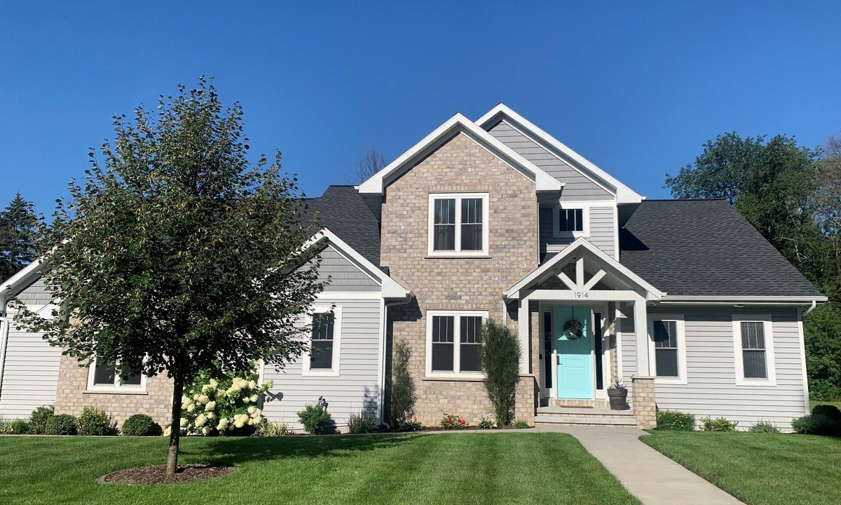 Green Bay House | Custom Built Showcase Home near Lambeau!