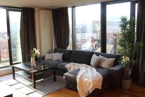 Cathedral Quarter Apartment | Custom House Square Penthouse