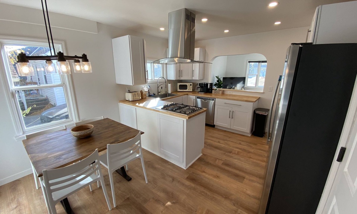 Cedar Falls House | Cute centrally located home!