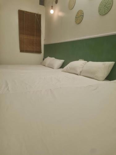 Van Mieu Apartment | Cute Home
