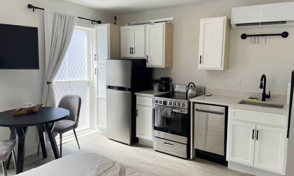 Over-the-Rhine Apartment | Cute Microapartment Walkable to Everything