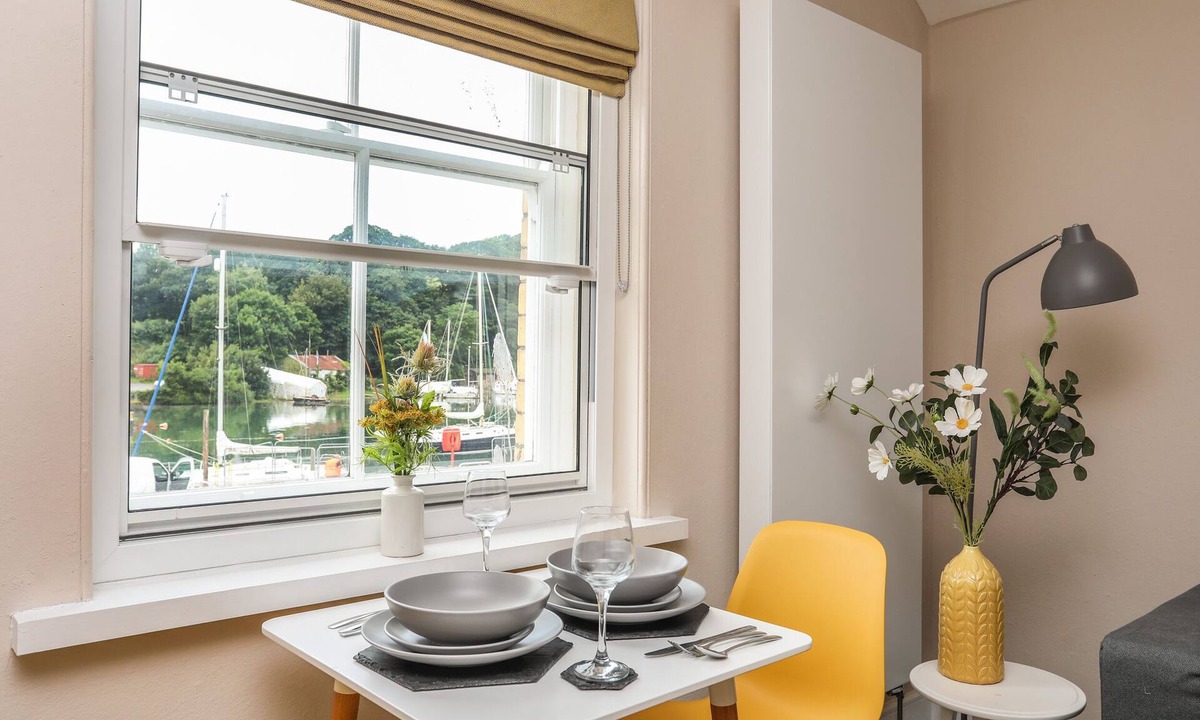 Bont Newydd Cottage | CWM GWYRFAI, pet friendly in Caernarfon