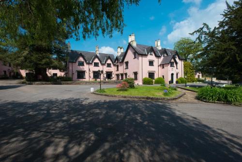 Coed-Y-Paen Hotel | Cwrt Bleddyn Hotel & Spa