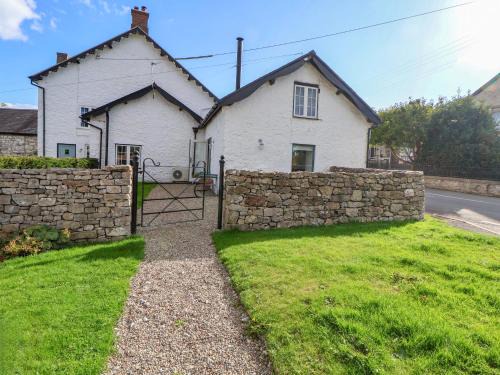 Cilcain House | Cwtch