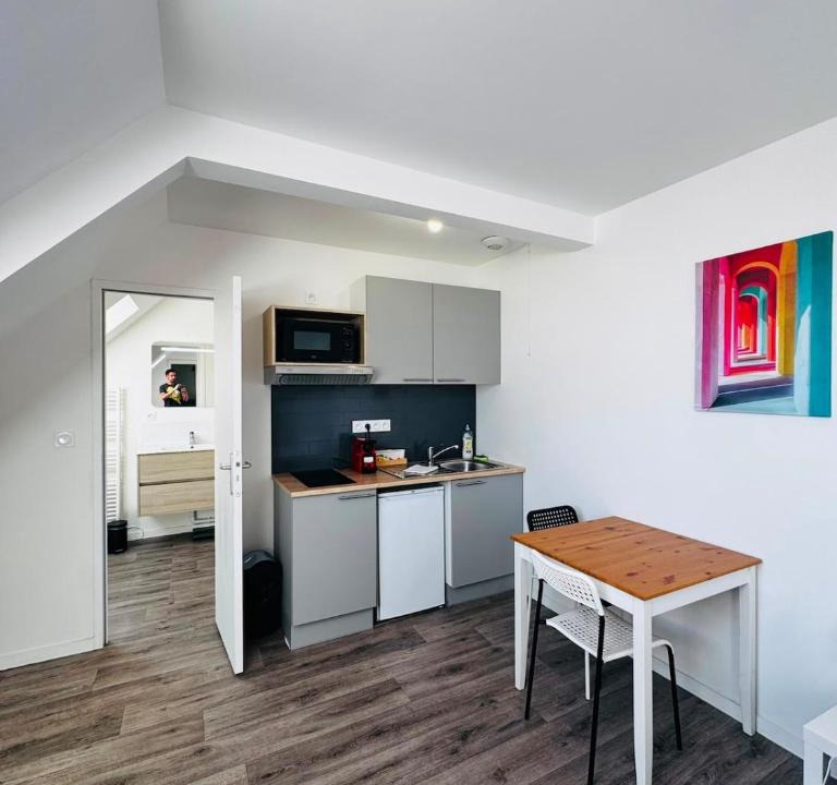 Caen City Centre Apartment | Cyanite - Studio de charme centre de Caen