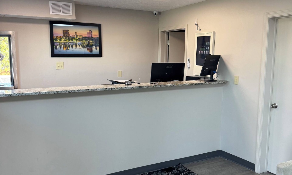 National Hills Hotel | Cyber Inn