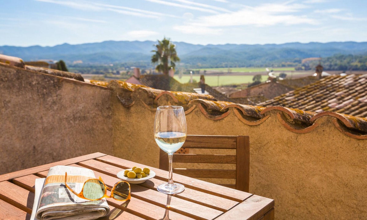 Cruilles House | Cycling/Beaches/Dining: Best of Costa Brava. Chic Stone "Castle" in Village A/C