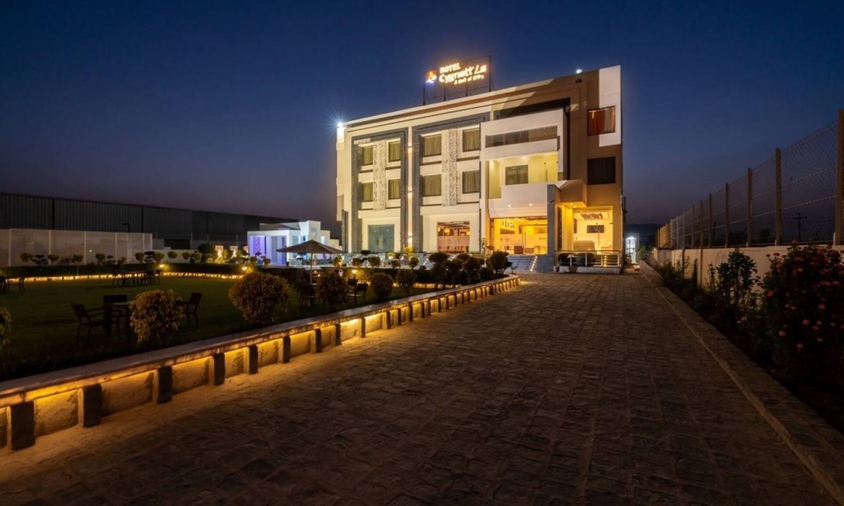 Alwar Hotel | Cygnett Lite