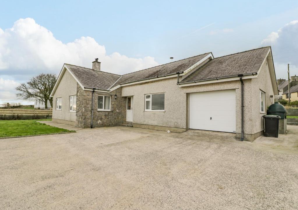 Rhosybol House | Cynefin