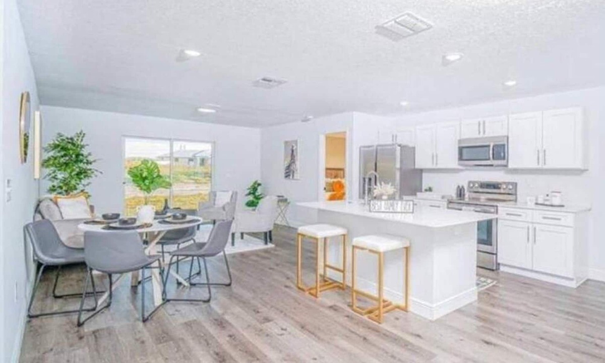 Candler House | Cypress Oasis 10 mins to santos trail 3b2b private home