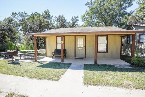 Concan House | Cypress Villa 5