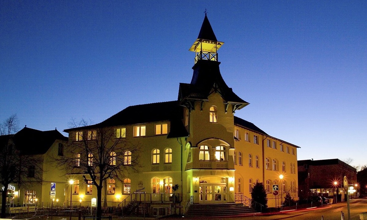 Zinnowitz Hotel | Dünenschloß