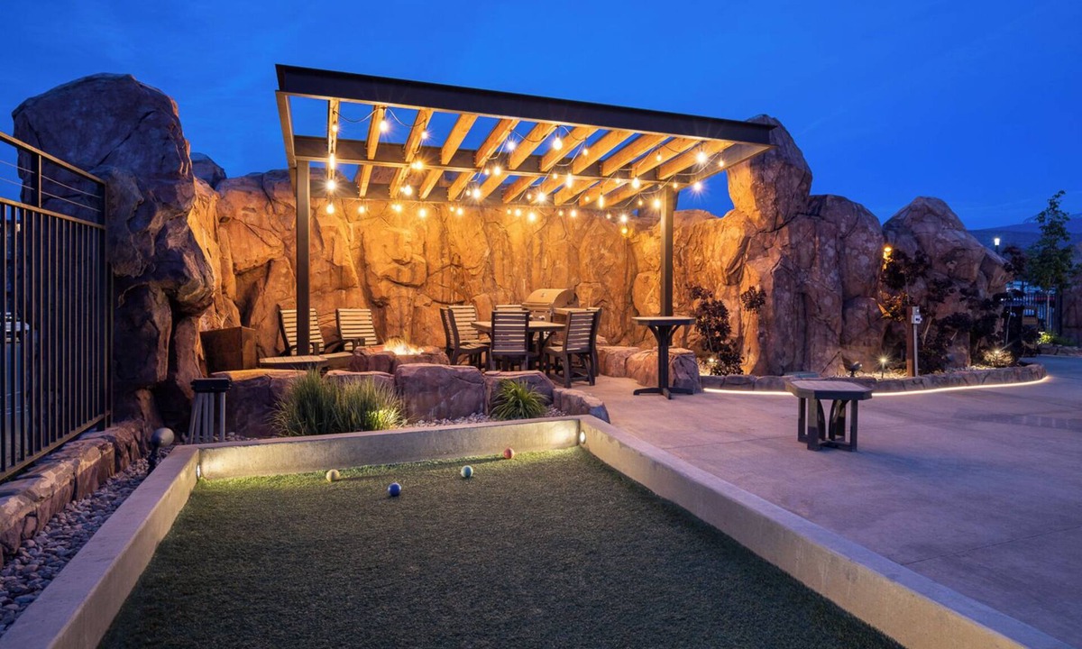 Moab South Valley Condo | D10 and D11 Combo: Ideal for Large Groups