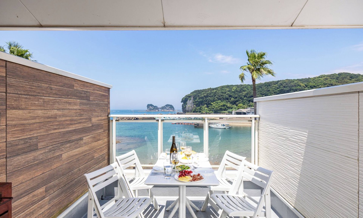 Shirahama House | DAIKYO ENGETSUTO VILLA