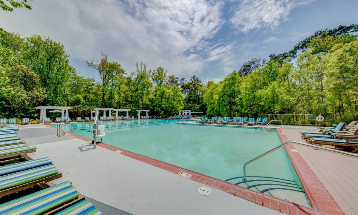 Sea Scape Resort | Daily Activities for the Whole Family! 2 Serene Units, Lakeside, Open Loft, Pool