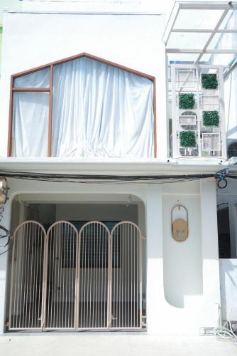 Hat Yai House | Daisy B