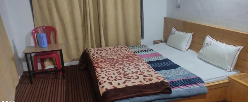 Srinagar House | Dal Point View