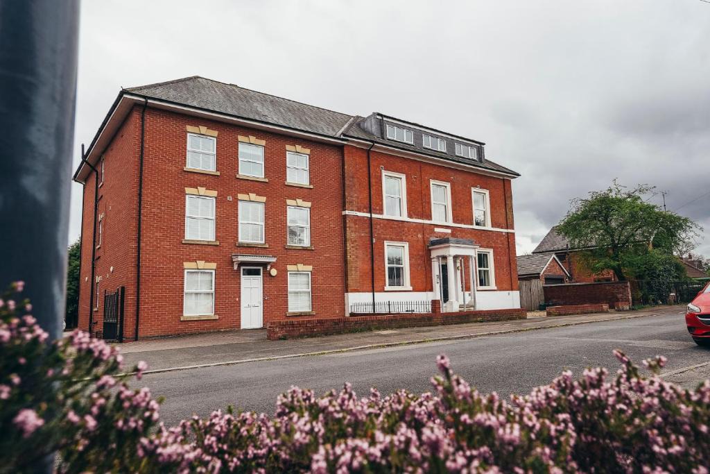 Derby Apartment | Dalby House