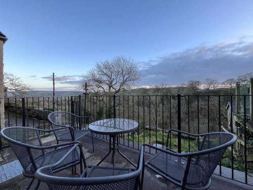 Youlgreave House | Dale View