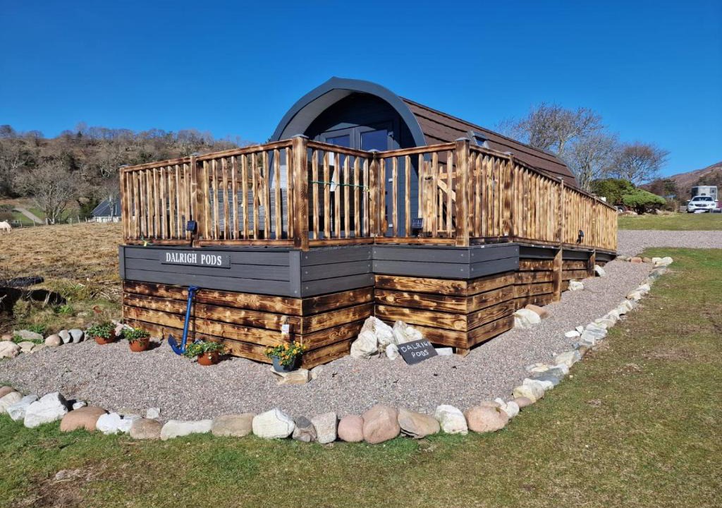 West Laroch Ski Chalet | Dalrigh Pod