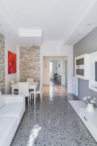 Quartiere XVII Trieste Apartment | Damagi Home