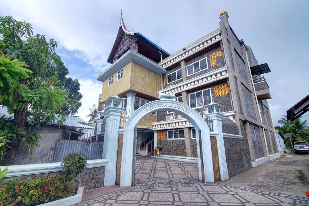 Padang Hotel | Dancenter Padang City Center Near Gunung Padang Formerly Hotel Fitriaendika