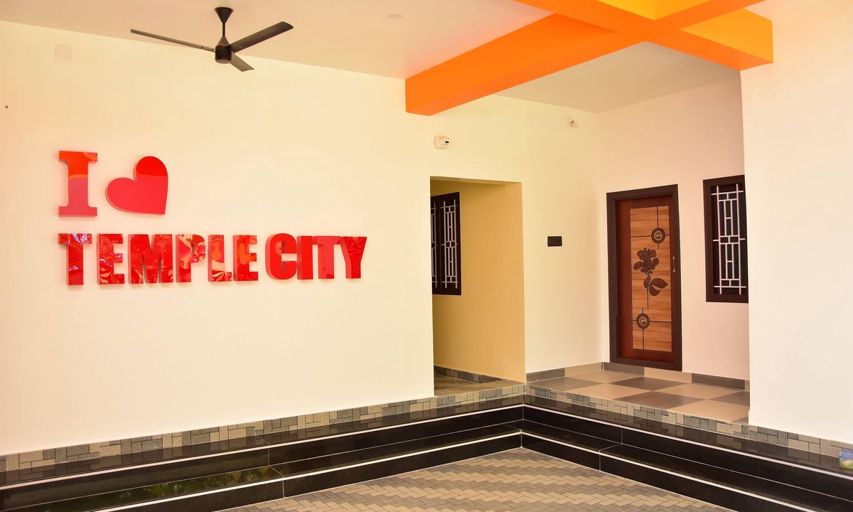 Aduthurai Hotel | Danshika Temple Residency