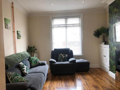 Darlington House | Darlington Delight - Spacious 3 Bedroom House