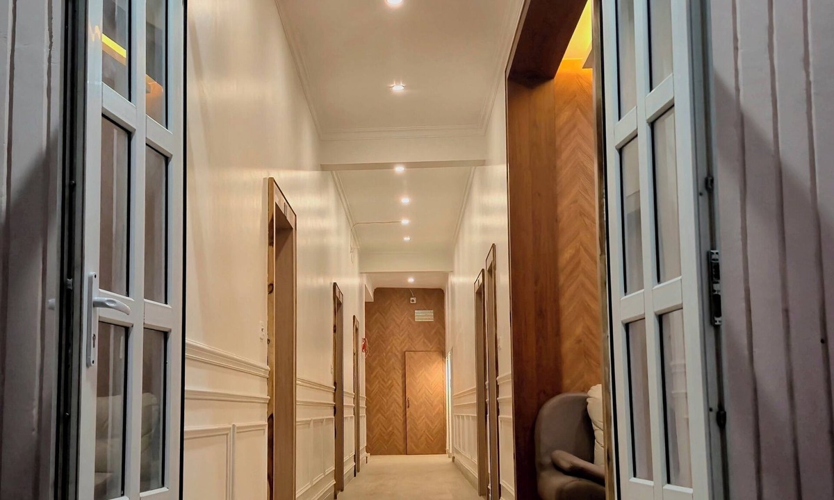 Vrindavan Hotel | Darpan Nikunj Rubystone Express