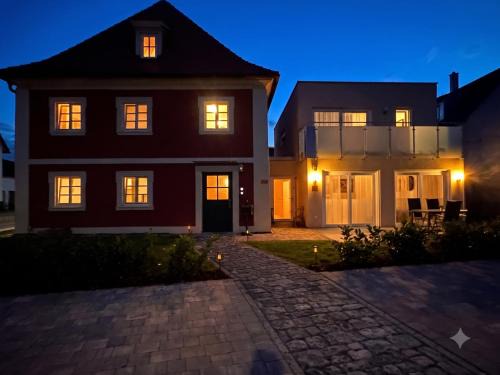 Stegaurach House | Das M6 - Exklusives Ferienhausensemble mit Direktanbindung nach BA