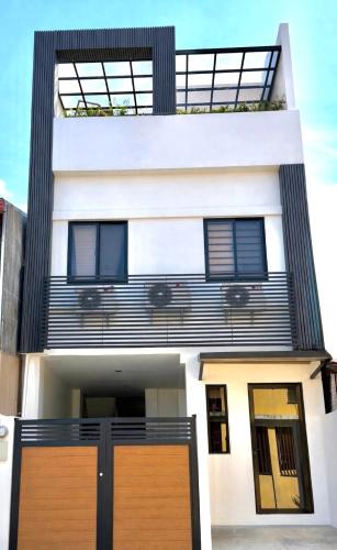 Dasmarinas House | Dasma stay - Private Jacuzzi and Skyline Views