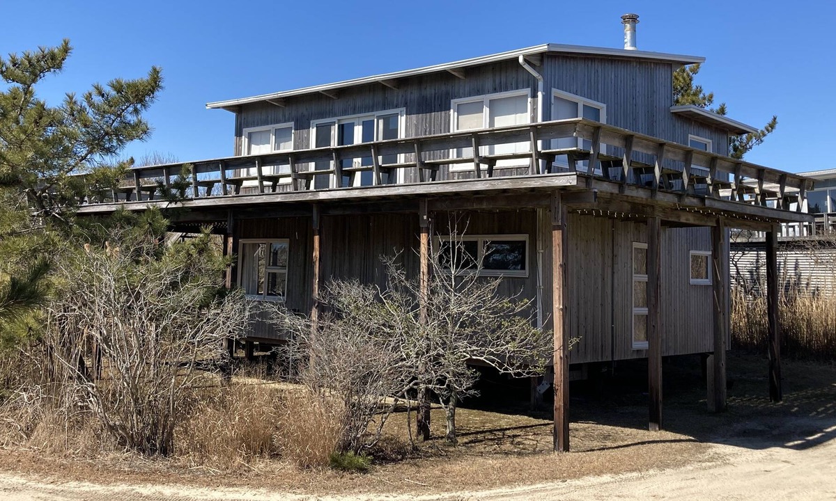 Bayberry Dunes House | Davis Park, Fire Island, FIOS wifi, A/C throughout, 1800 sq ft