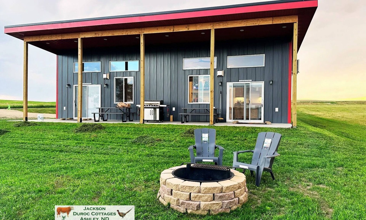 McIntosh County Cabin | Dawson Cottage: Lakefront Stay on Dry Lake, ND – Beach, Sauna, Pontoon & More!