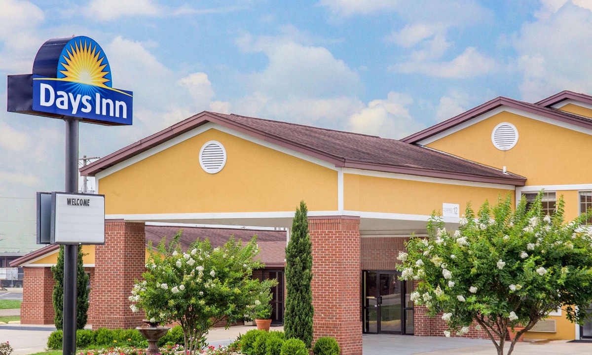 Lake Village Hotel | Days Inn by Wyndham Lake Village