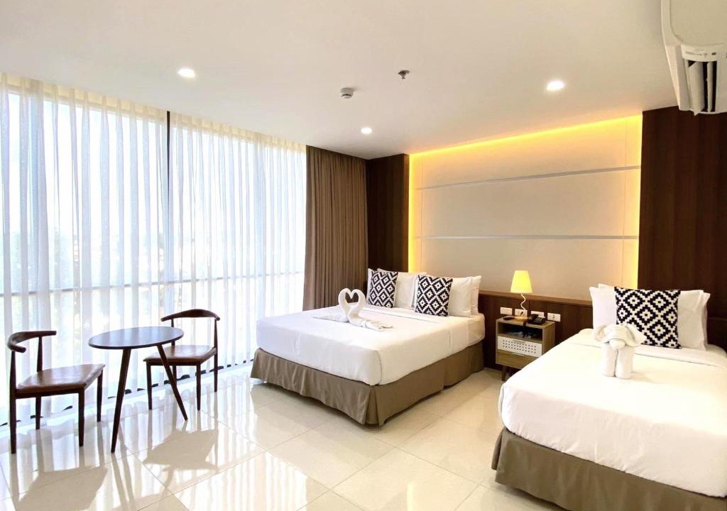 Dumaguete Hotel | DCCCO Hotel