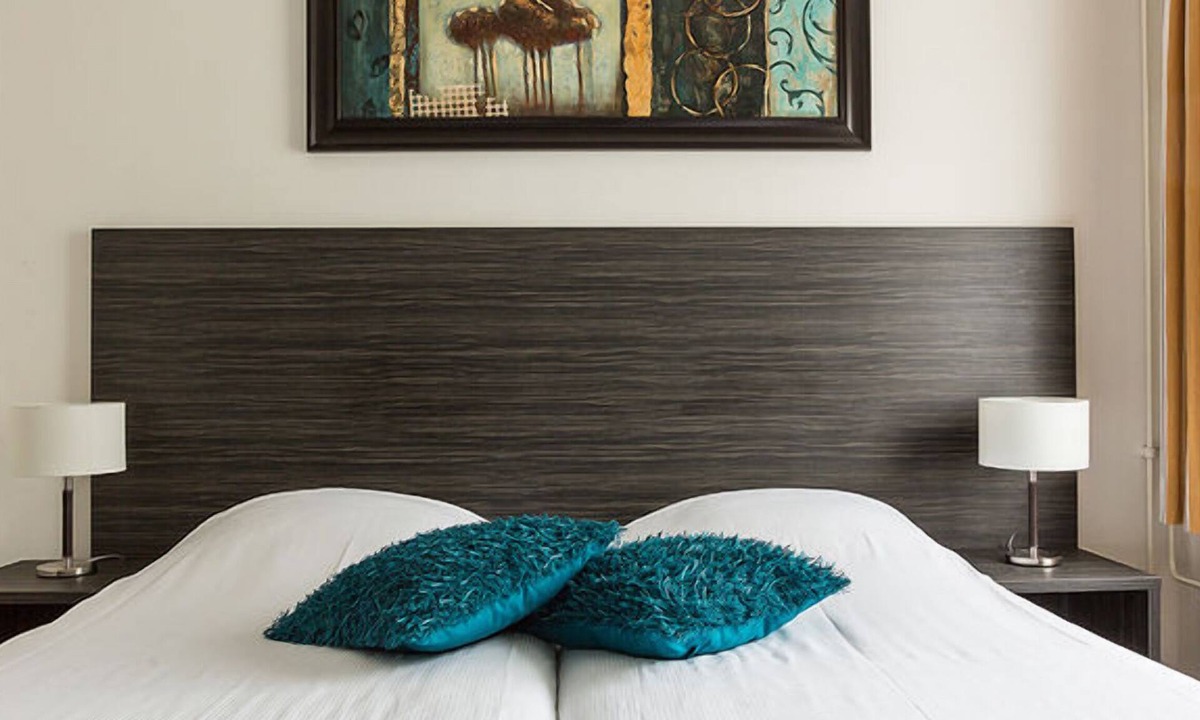 De Bult Hotel | De Bult Getaway: 2 Units w/Sauna | Near National Parks & Trails