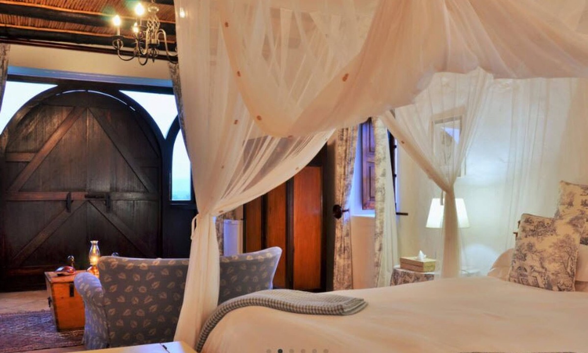 Bredasdorp House | De Hoop Suites