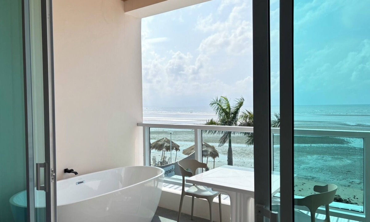 Kram Hotel | De Mer Resort Rayong