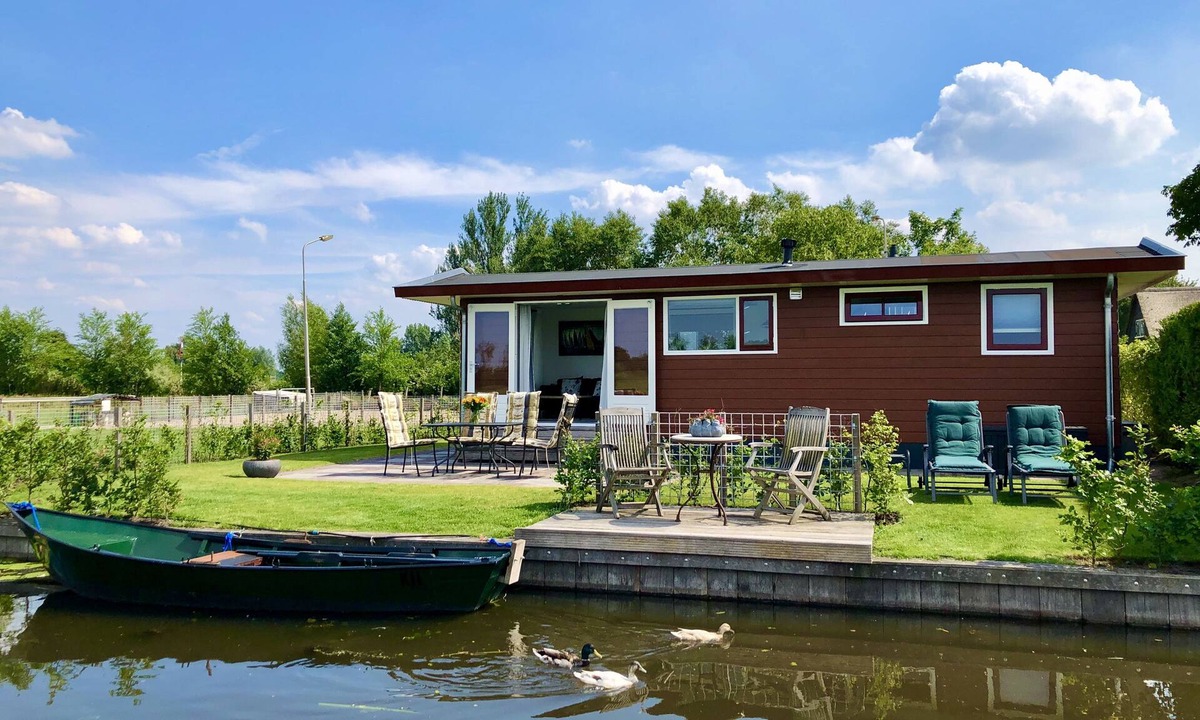 Breukelen House | De Roodborst, in the middle of nature, with rowing boat, and near Amsterdam