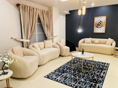 Loralai District Apartment | De Tabies Luxury Suites