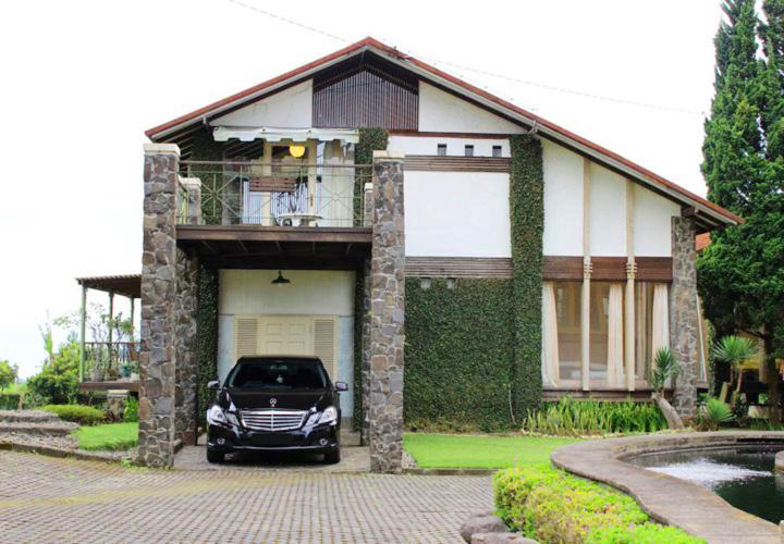 Parongpong Villa | De Villa 1 Istana Bunga
