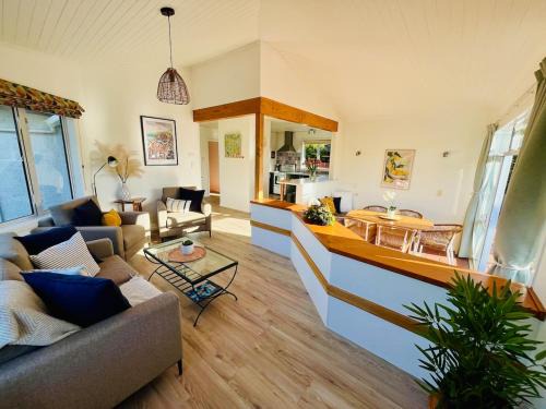 Motueka House | Decked Out with a View