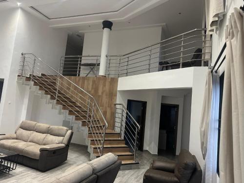 Kwabenyan Villa | Decorum Hills Villa