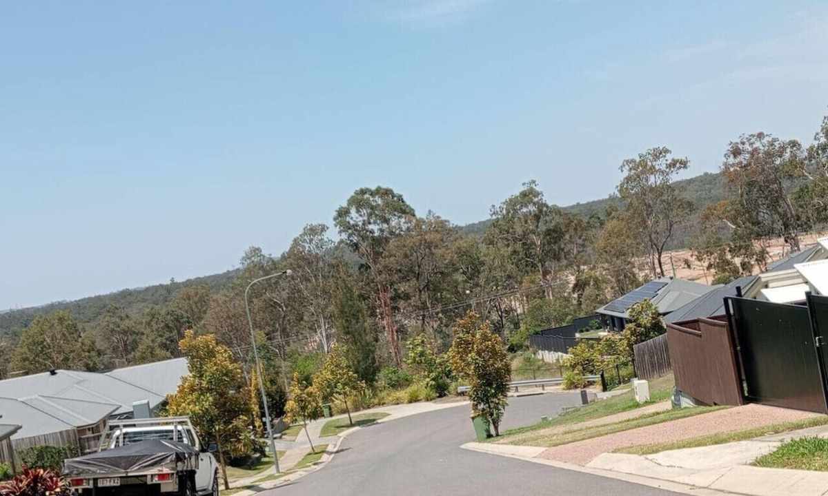 Deebing Heights House | Deebing Heights - Alpha`s Haven